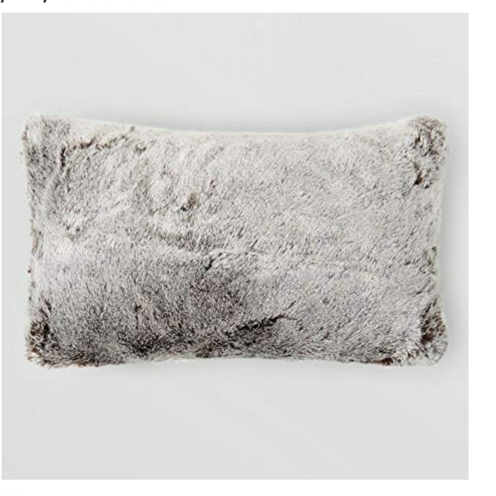 Plush pillow